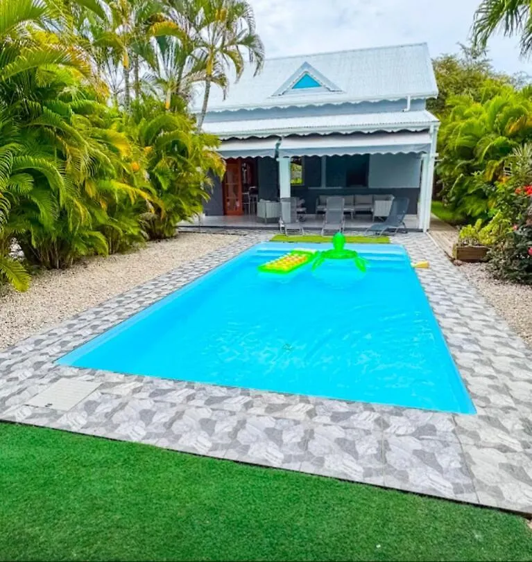 Villa With Relaxing Pool Сен-Франсуа