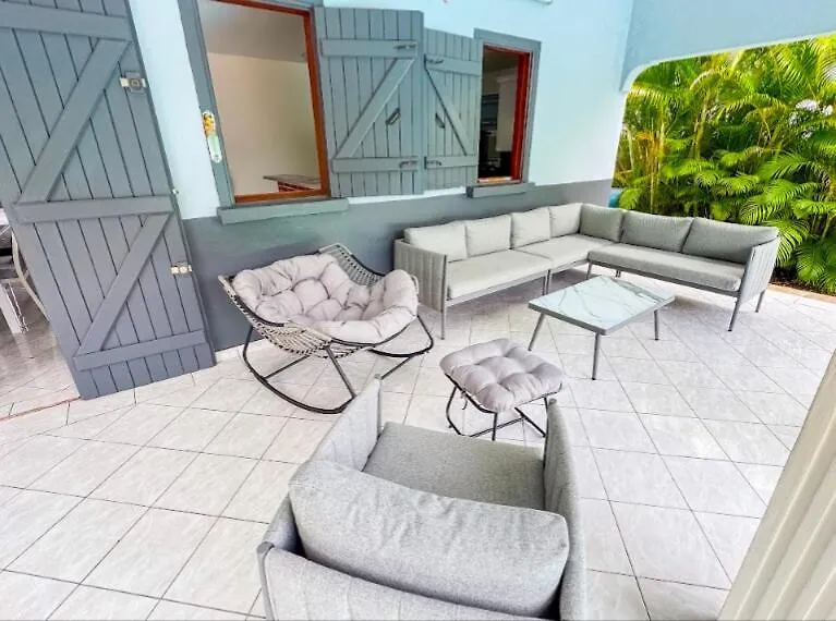 Дом отдыха Villa With Relaxing Pool Сен-Франсуа Гваделупа